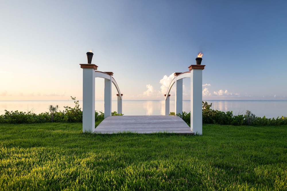 grassy flats resort and beach club