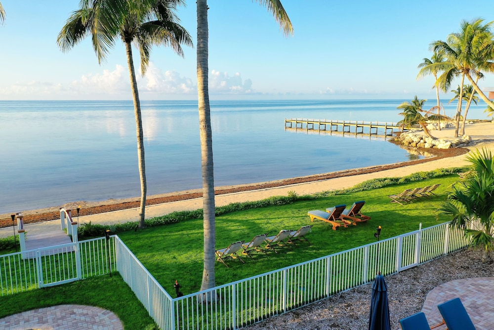 grassy flats resort and beach club