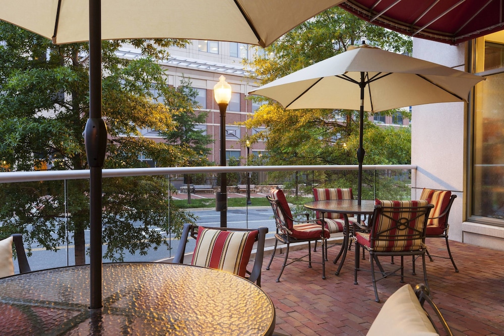 residence inn alexandria old town south at carlyle