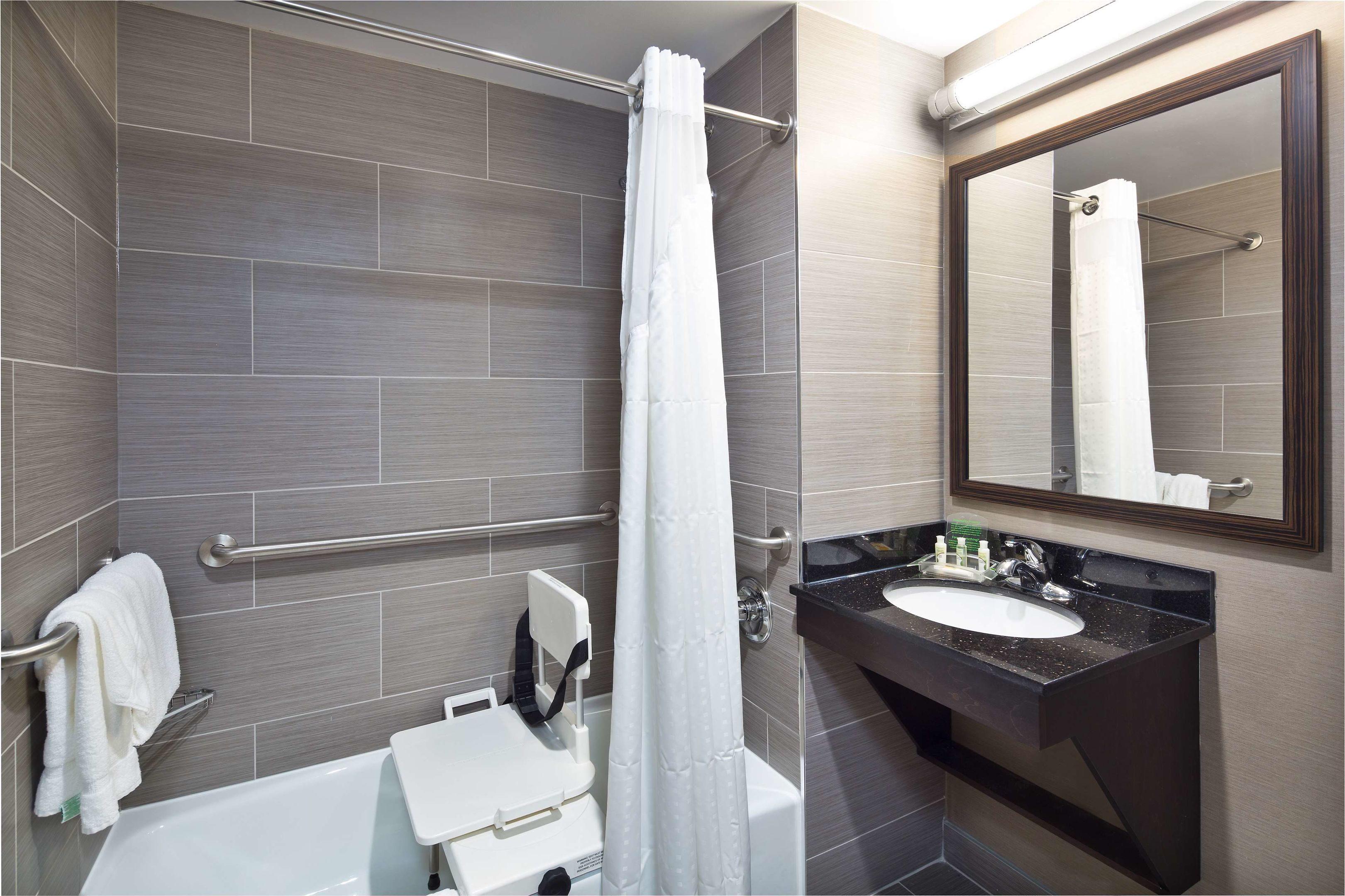 fairfield inn and suites by marriott new york staten island