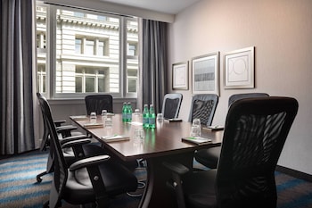 courtyard seattle downtown pioneer square