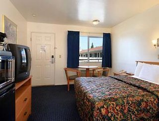 Days Inn By Wyndham Seattle North Of Downtown,Seattle>>Northgate,2 star