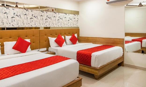 hotel hometown bandra kurla complex