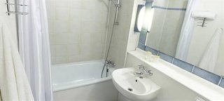 Kyriad Meaux Sud - Nanteuil Les Meaux,Crecy-La-Chapelle>>Chatres,3 star