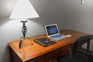 Hotel Faubourg Montreal,Montreal>>Longueuil,3 star
