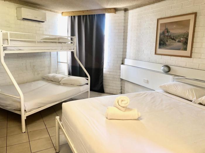 marco polo motor inn sydney