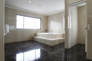 Ramada Hotel & Suites Sydney Cabramatta,Blaxcell>>Bankstown,4 star