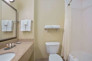 la quinta inn and suites by wyndham houston westchase