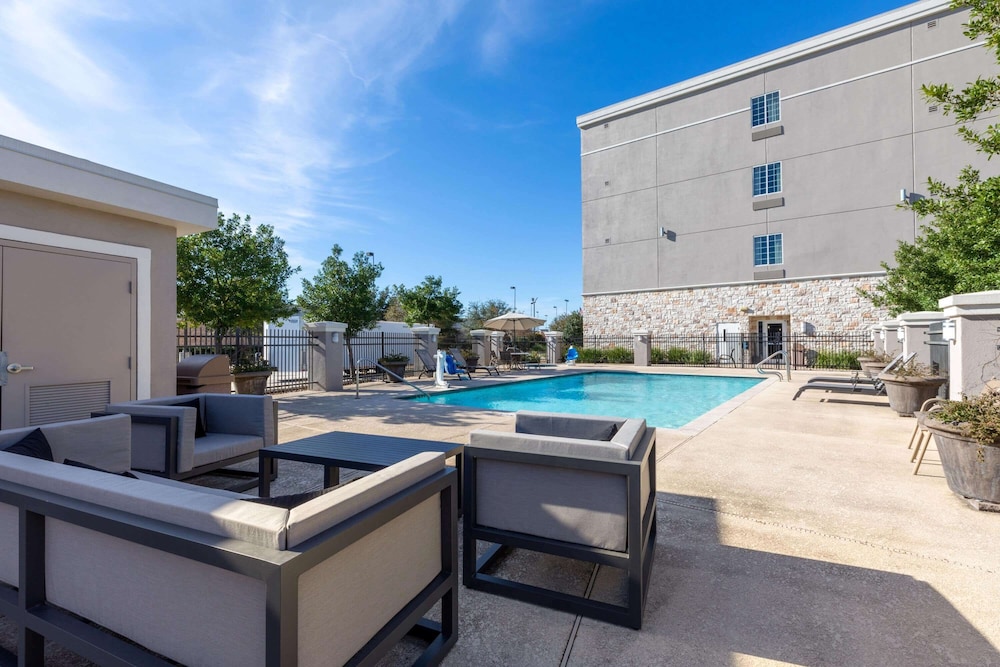 la quinta inn and suites by wyndham houston nw beltway8 westrd
