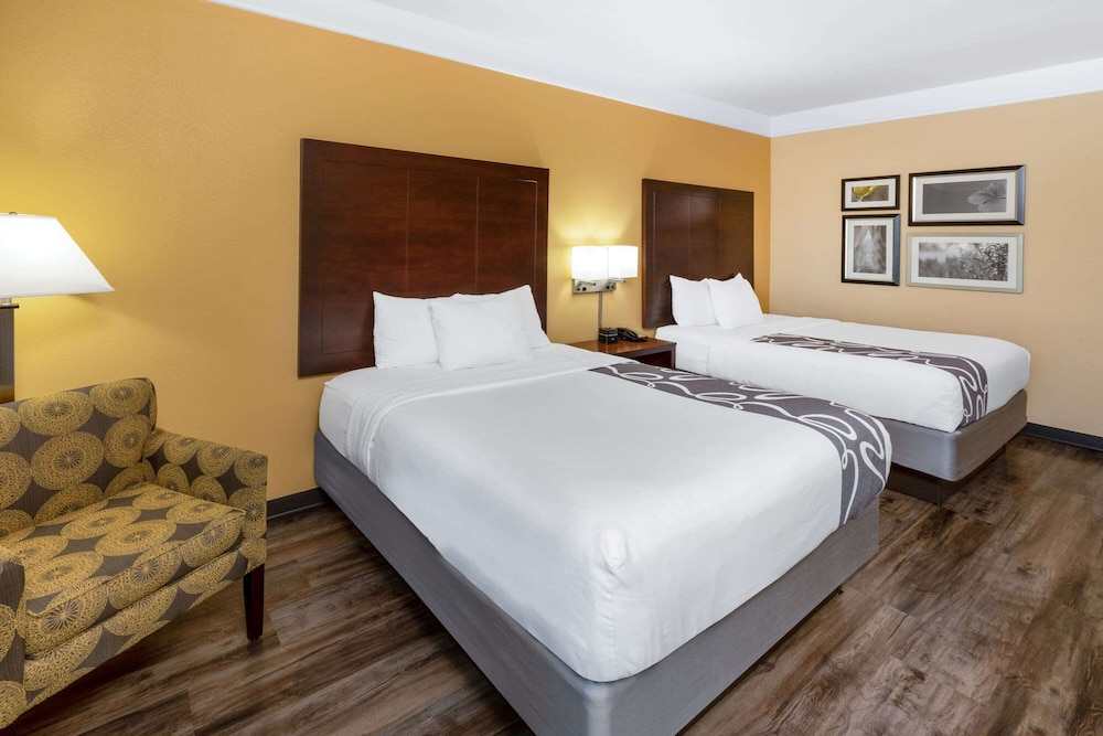 la quinta inn and suites by wyndham houston nw beltway8 westrd