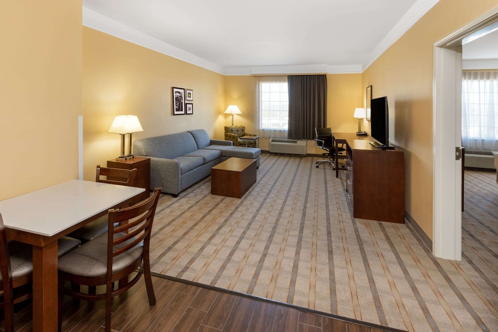 la quinta inn and suites by wyndham houston nw beltway8 westrd