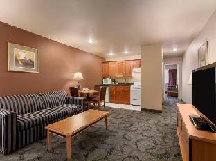 Poco Inn And Suites Hotel & Conference Centre