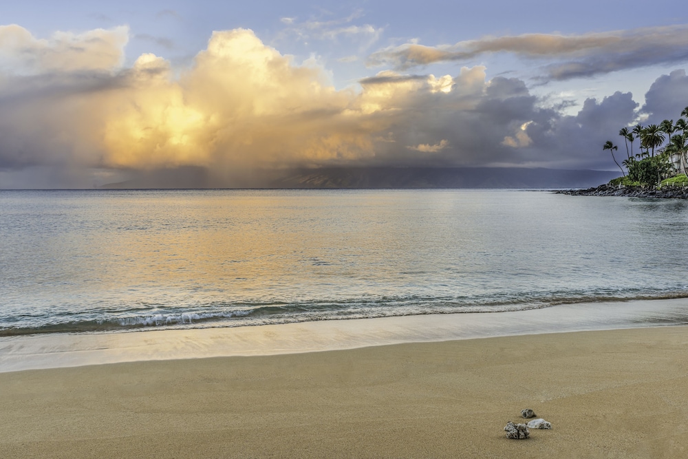the mauian boutique beach studios on napili bay