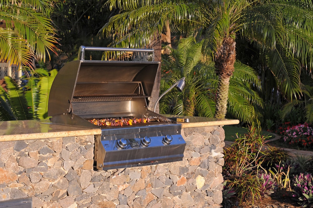 the mauian boutique beach studios on napili bay