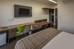 Linx Galeao,Penha>>Galeão,3 star