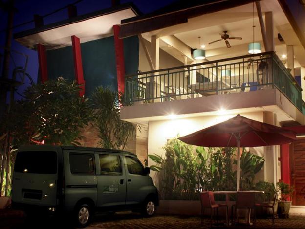 the green zhurga suites