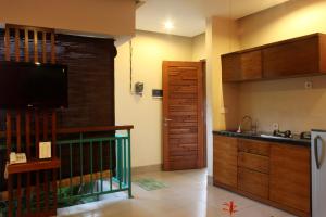 the green zhurga suites