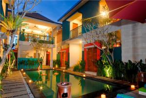 the green zhurga suites