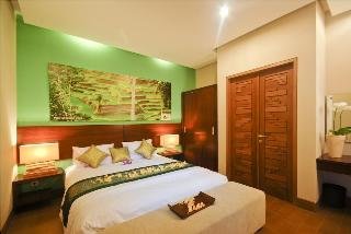 the green zhurga suites