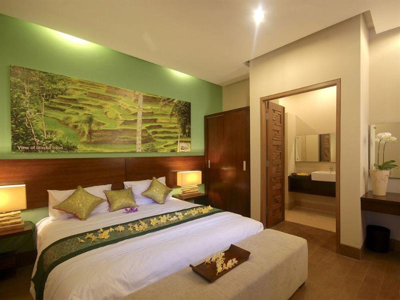 the green zhurga suites
