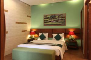 the green zhurga suites