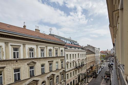hotel central basilica