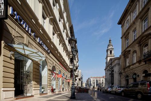 hotel central basilica