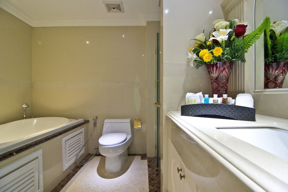 lk the empress pattaya