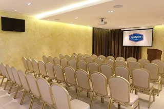 hampton by hilton panama