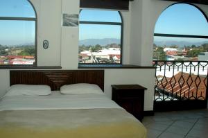 Hostel Alajuela Backpackers,,2 star