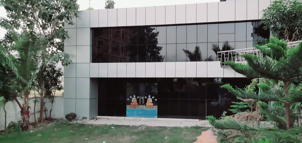 vaatika inn