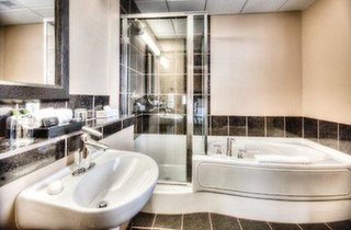 Grand Inn & Residence,Grande Prairie>>Clairmont,3 star