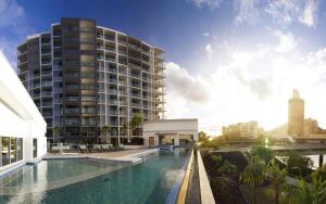 Oaks Townsville Gateway Suites,Pallarenda>>Cairns,4 star