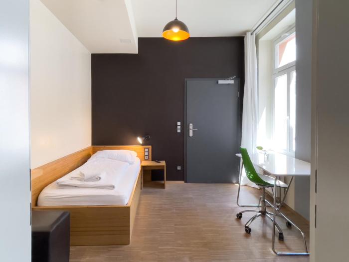 five elements hostel leipzig