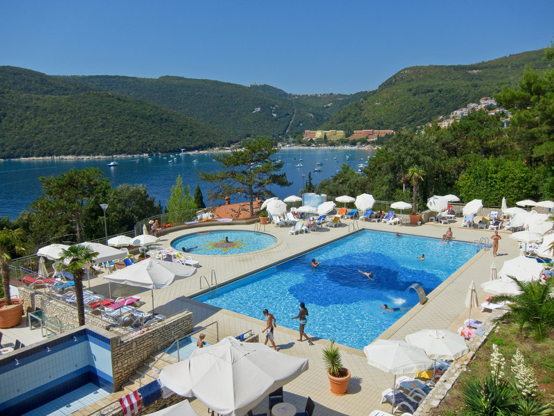 rabac sunny hotel and residence
