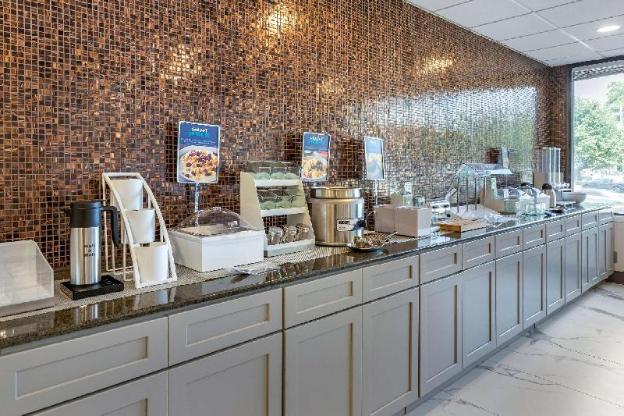 clarion pointe raleigh midtown