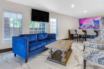 clarion pointe raleigh midtown