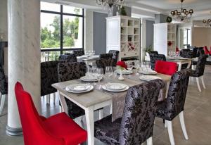 white rock castle suite hotel and spa