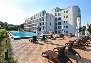 white rock castle suite hotel and spa