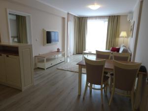 white rock castle suite hotel and spa