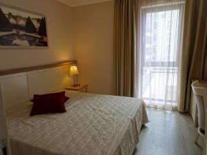 white rock castle suite hotel and spa