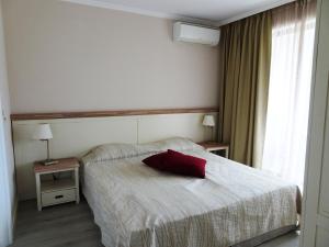 white rock castle suite hotel and spa