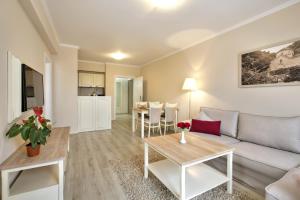 white rock castle suite hotel and spa