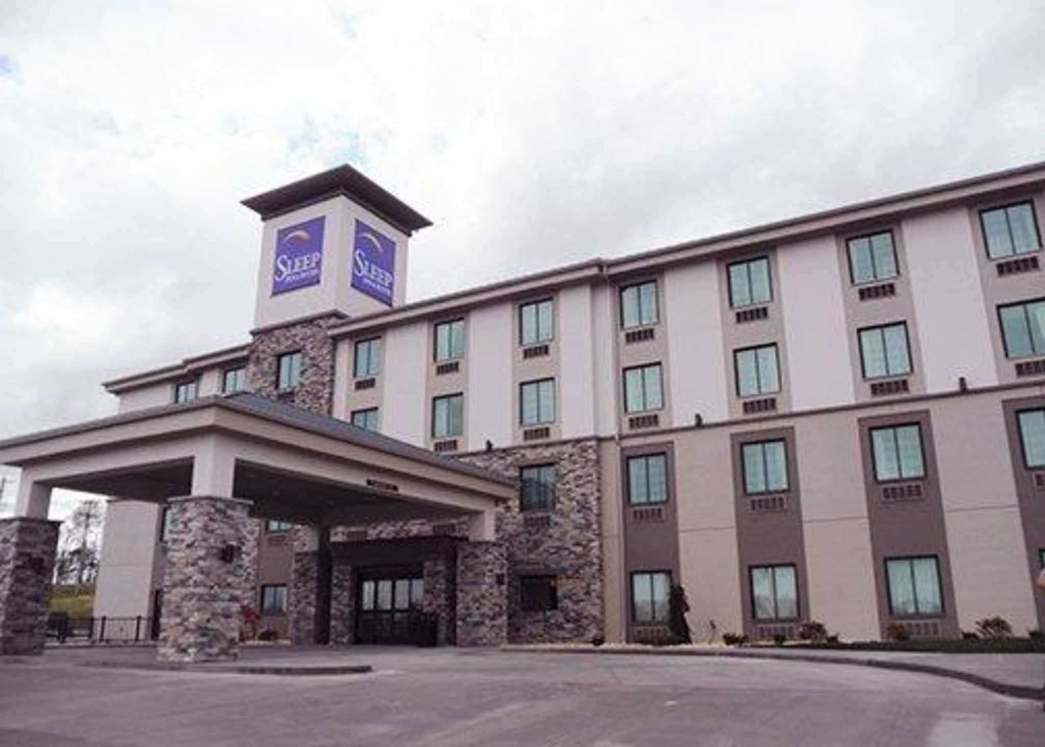 sleep inn and suites belmont st clairsville