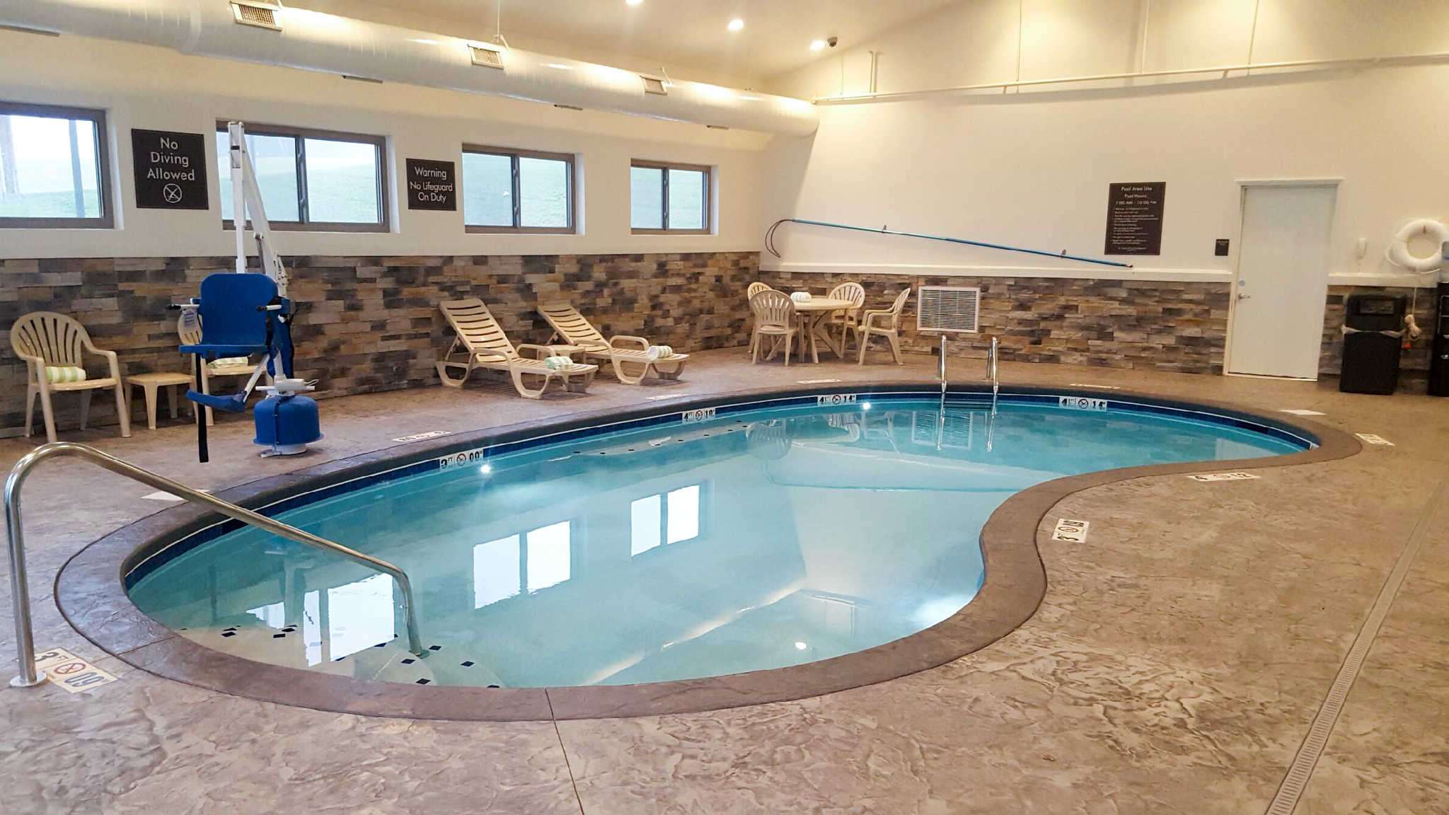 sleep inn and suites belmont st clairsville