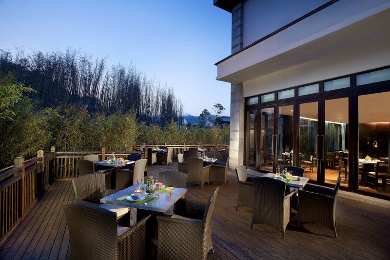 banyan tree tengchong