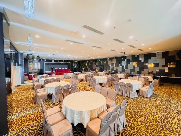 hermes palace hotel medan