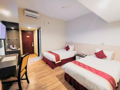 hermes palace hotel medan