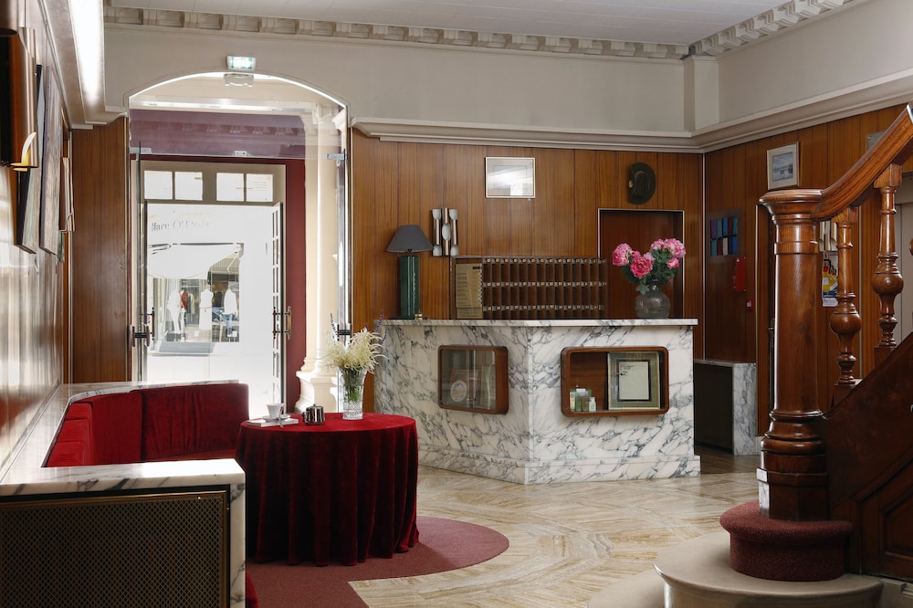 grand hotel de lunivers