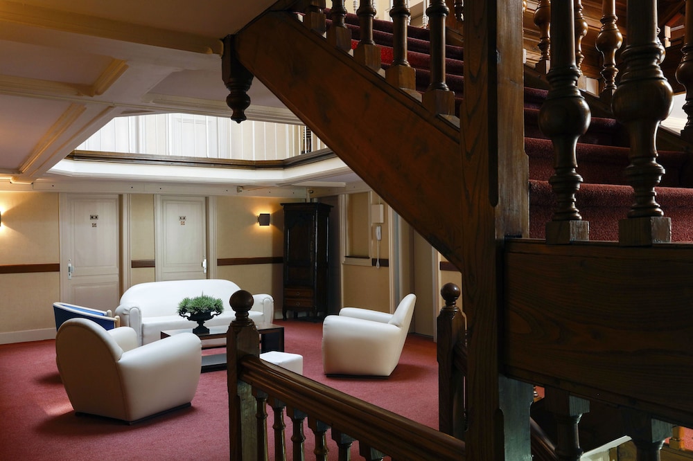 grand hotel de lunivers